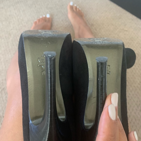 Faux suede Charles David over the knee boot - Picture 4 of 4